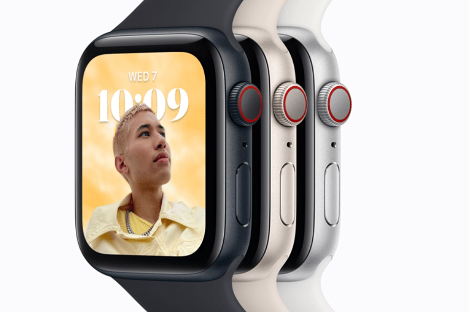 Apple Watch SE 2 GPS + Cellular 40mm Viền nhôm Dây cao su cỡ S/M 2