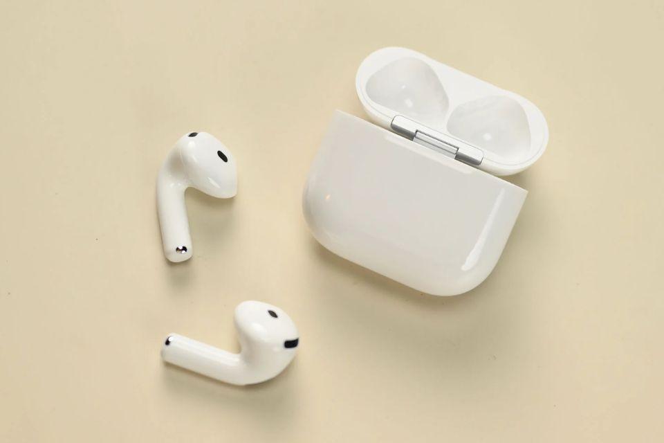 AirPods 4