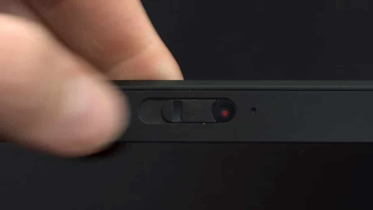Công tắc khóa camera là gì 1.jpg