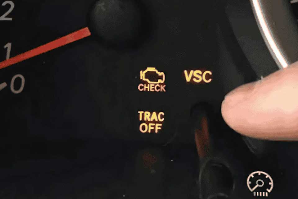 Small Vsc VSC là gì mà được trang bị trên nhiều dòng xe hiện đại?