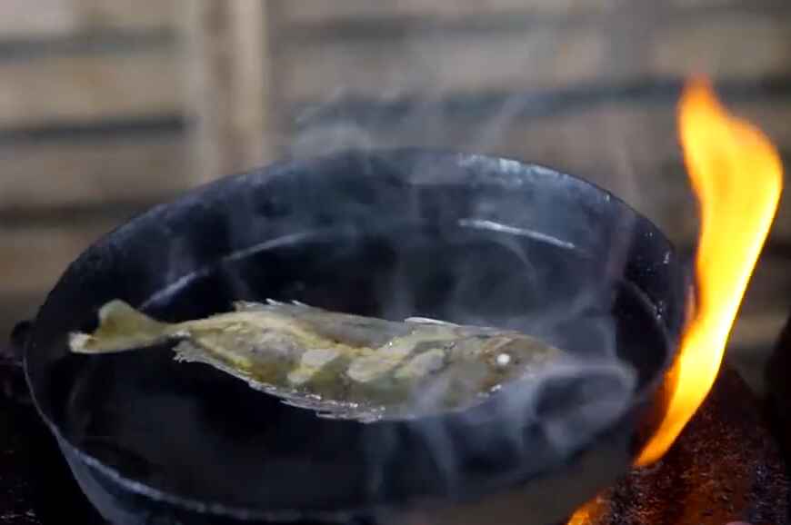 Chiên cá kình