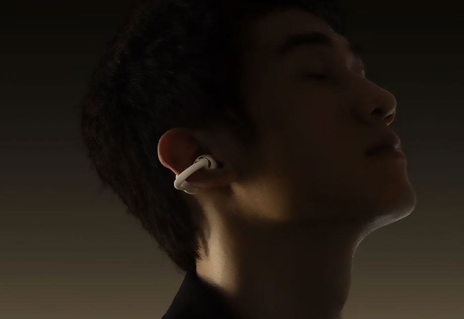 Baseus MC2 NC ôm theo vành tai, giúp cố định tai nghe mà không cần đưa sâu vào ống tai.