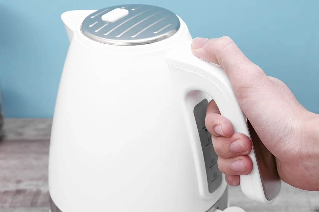 binh dun sieu toc delonghi kbla2000w