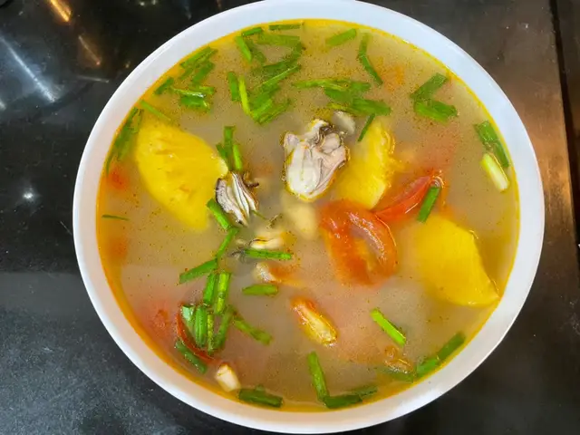 canh chua hau