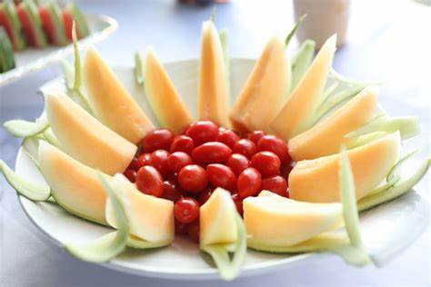 Cách gọt dưa lưới (hình 9)