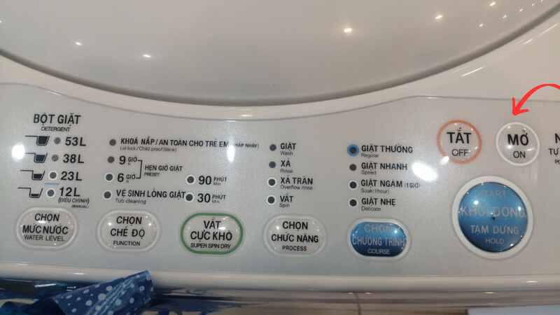 c&aacute;ch sử dụng m&aacute;y giặt Toshiba 8kg h&igrave;nh 2