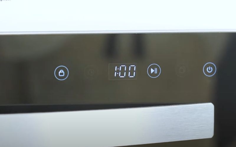 Kết nối điện và bật máy rửa bát Kalite