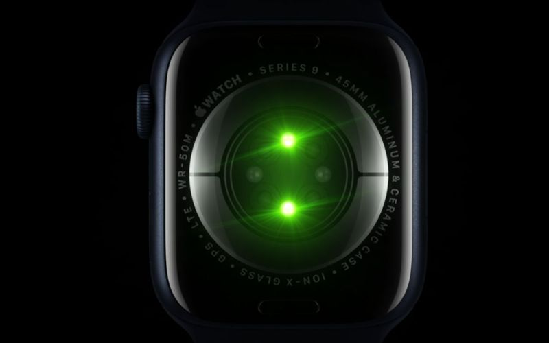 Lưu ý khi tắt đèn xanh phía sau Apple Watch