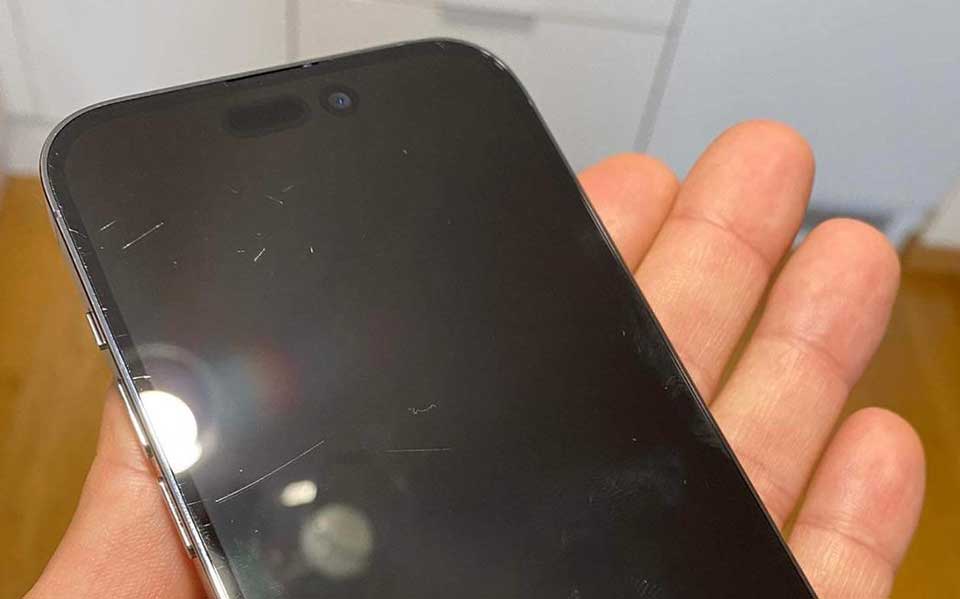 Có nên dán kính cường lực cho iPhone - 02