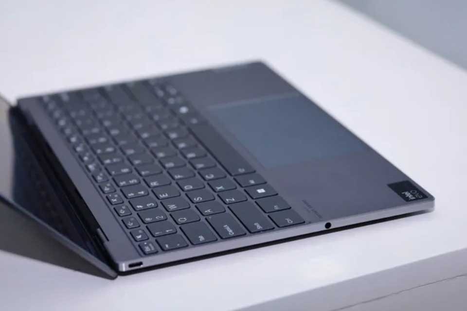 Đánh giá Lenovo ThinkBook X AI 2024 - 06