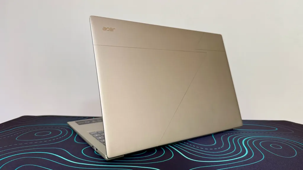 Đánh giá Acer Swift Go 16 AI - hình 1