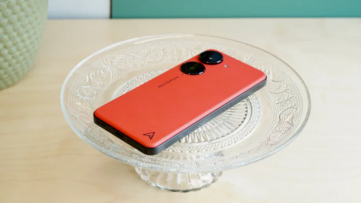 Đánh giá ASUS Zenfone 10 - hình 1