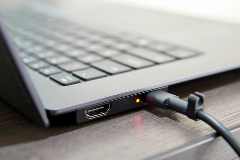 Đánh giá Lenovo ThinkPad X9 15 Aura Edition 9