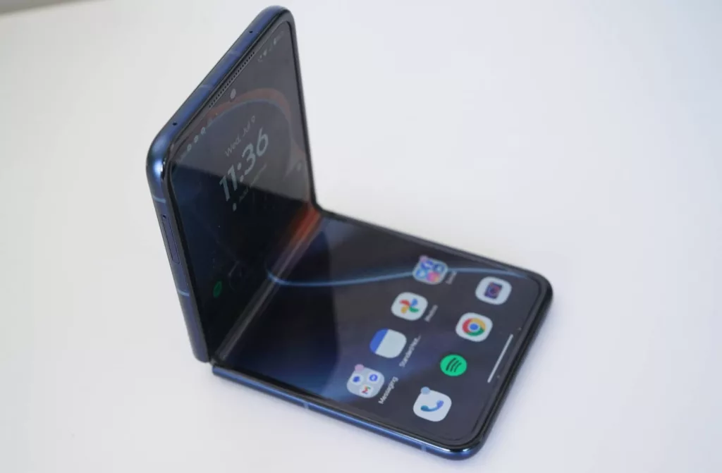 danh-gia-motorola-razr-60-6.webp