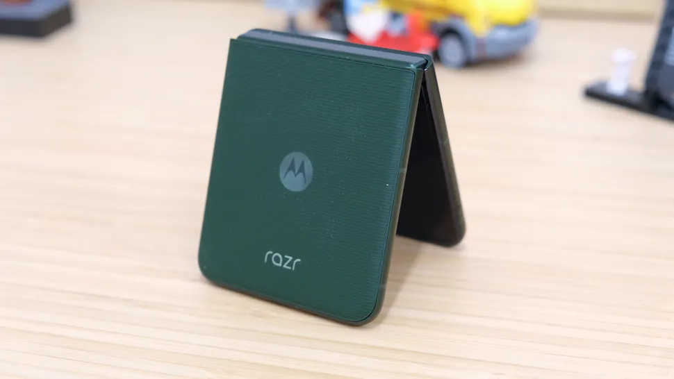 Đánh giá Motorola Razr 70+/Razr+ 2026 - hình 2