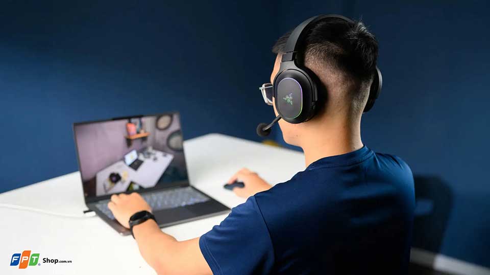 Đánh giá Razer Barracuda X Chroma - 03