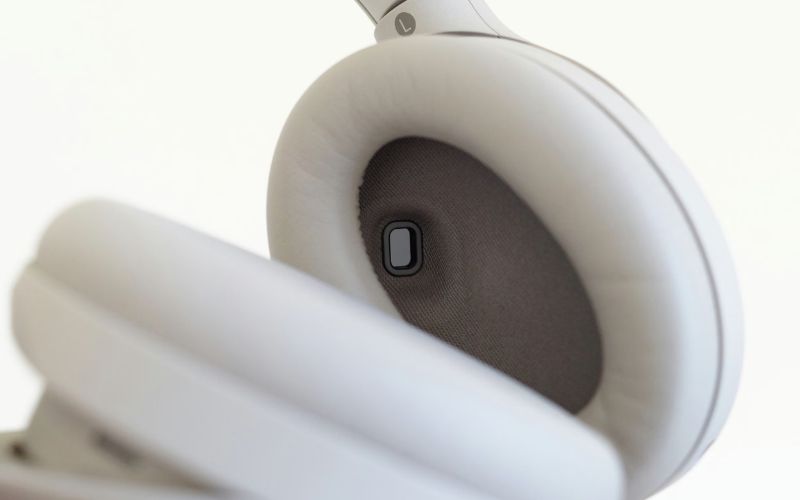 Đánh giá tai nghe Sony WH-1000XM4 về thiết kế