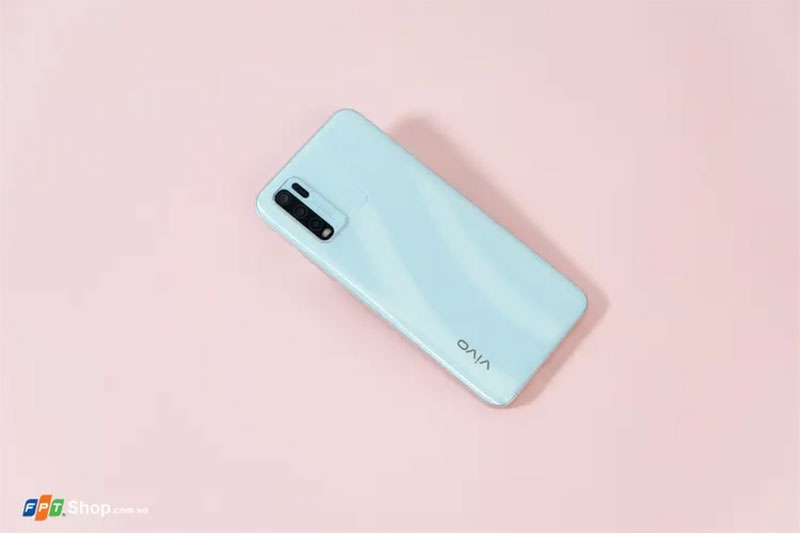 Đánh giá Vivo Y30 hình 1