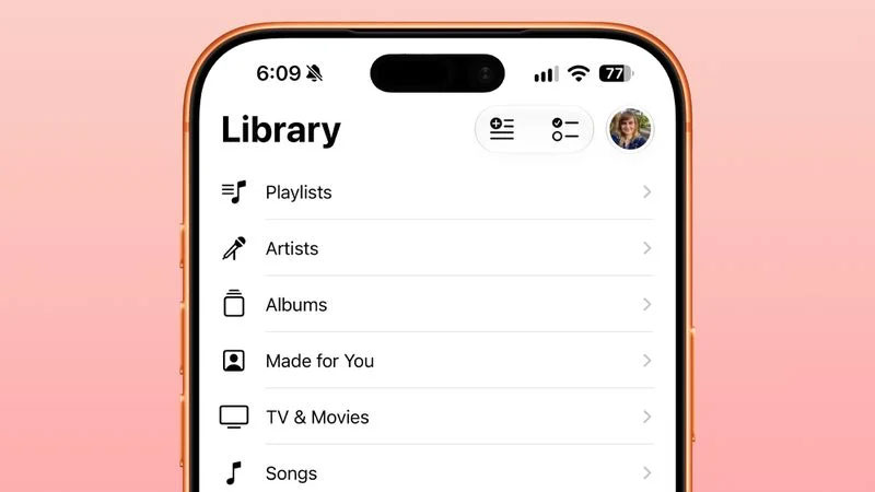 Apple Music trên iPhone chuyển các nút và biểu tượng trong Thư viện từ màu đỏ sang màu đen.