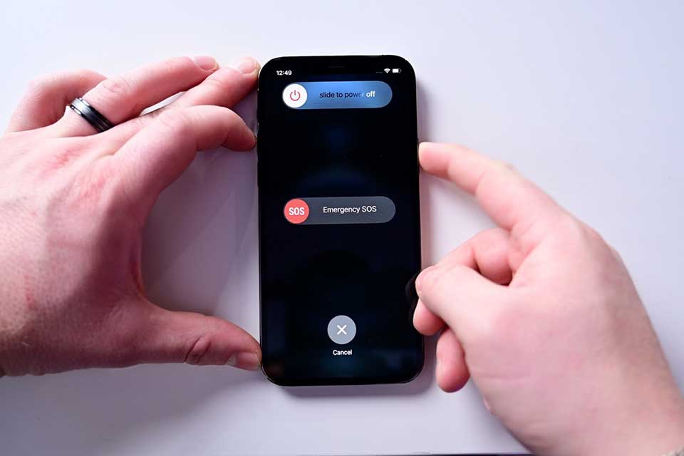 iPhone 12 Pro Max bị đơ màn hình - 06