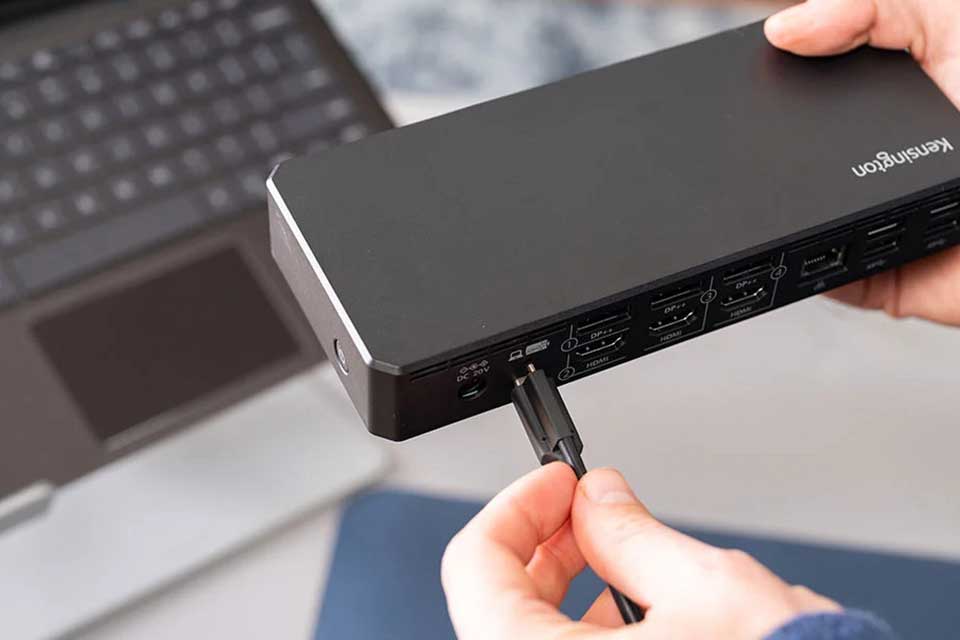 Kết nối 2 màn hình với laptop - 01