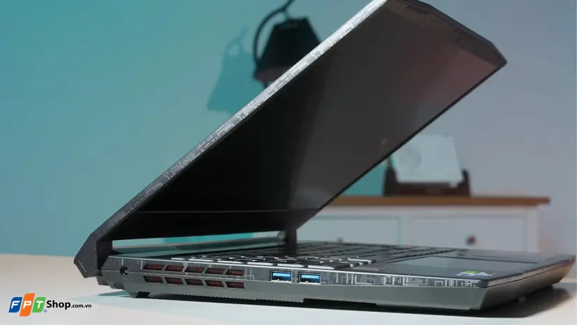 laptop-msi-gaming-katana-15-hx-b14wek-295vn-5.webp