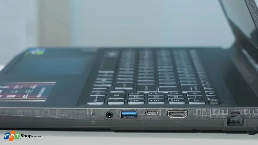 laptop-msi-gaming-katana-15-hx-b14wek-295vn-7.webp