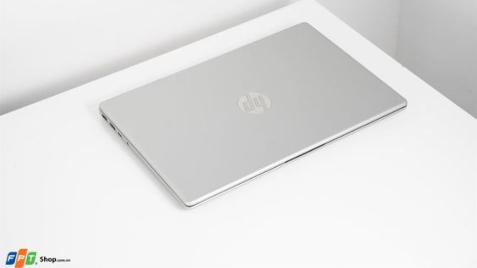 laptop văn phòng nhỏ gọn 2026 3