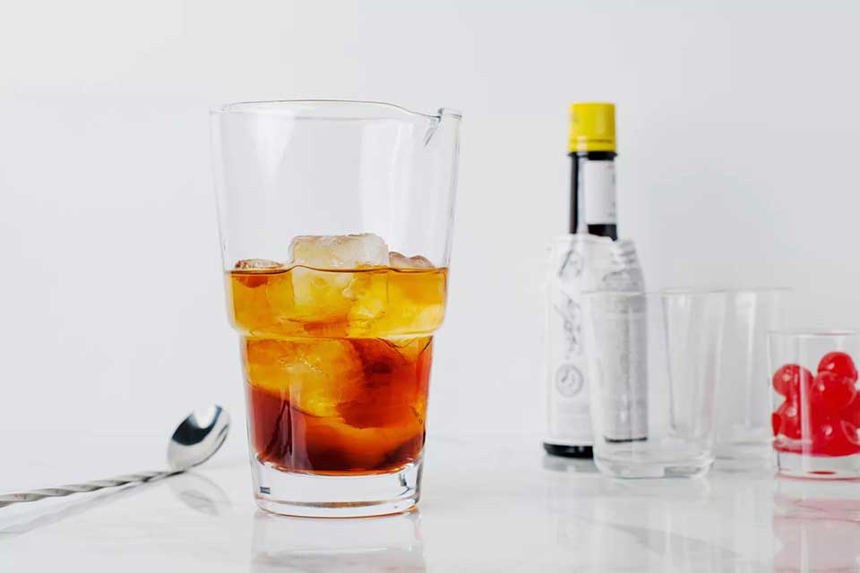 Manhattan cocktail - 04