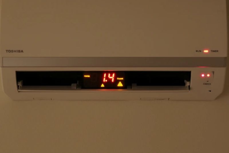 M&aacute;y lạnh Toshiba b&aacute;o lỗi 14 ảnh 1