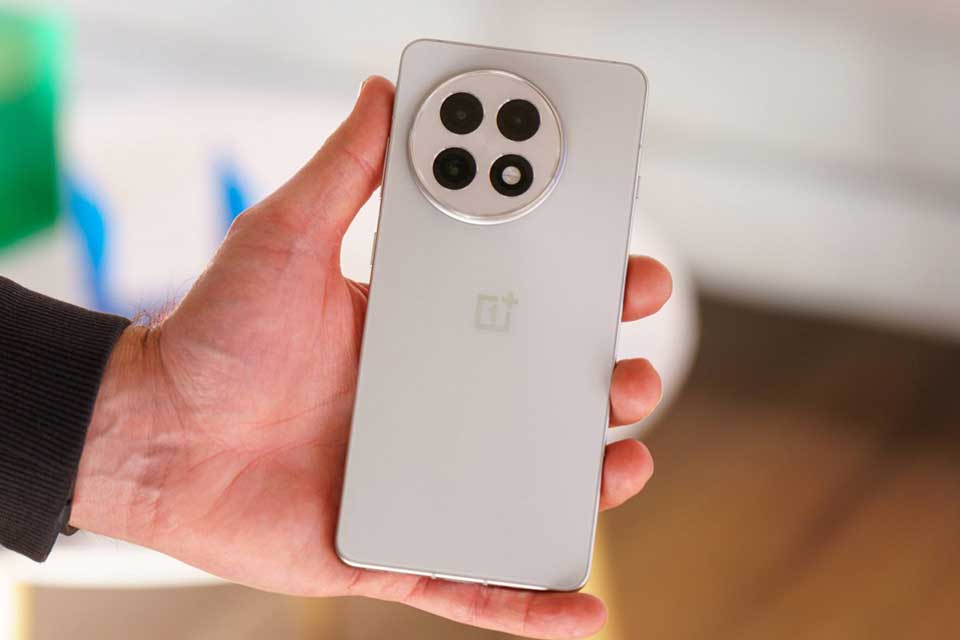 OnePlus 13R - 03