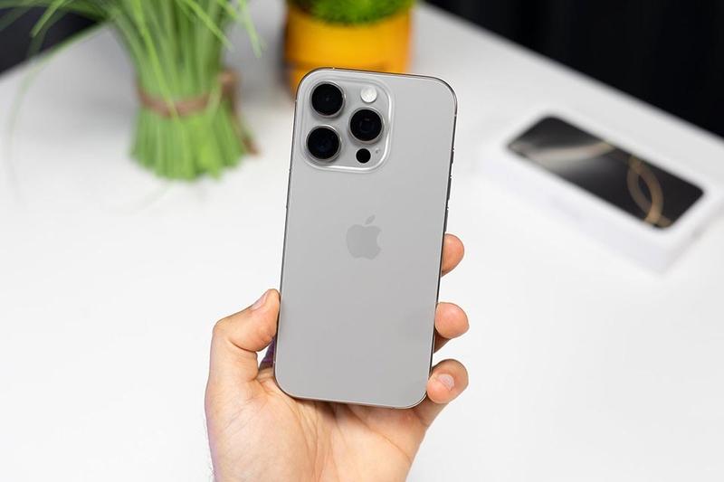 iPhone 16 nặng bao nhiêu - Hình 7
