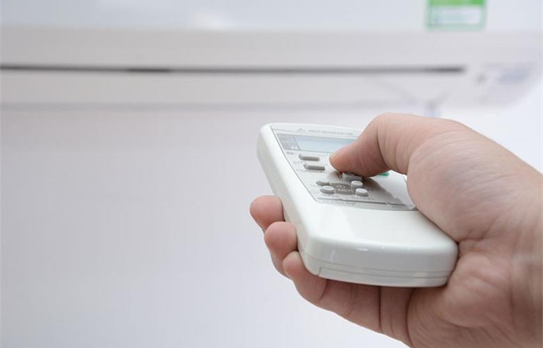 remote máy lạnh không bấm được 3