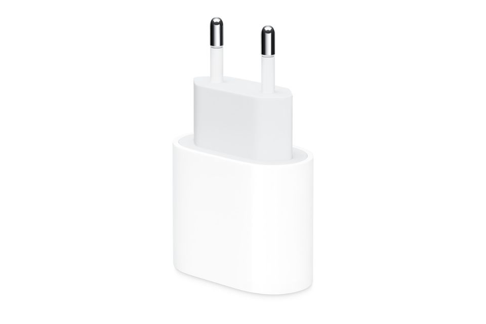 sac-20w-usb-c-power-adapter-2025-1.jpg