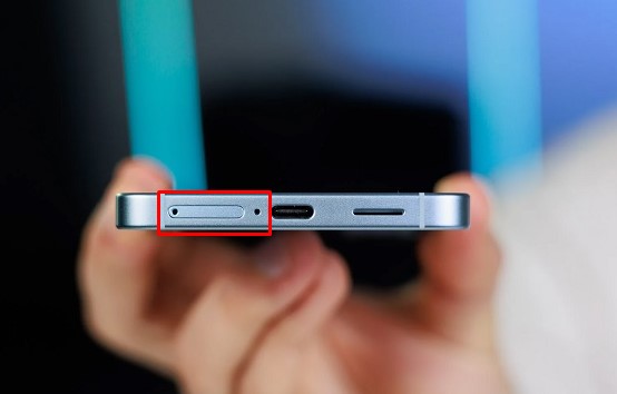 Samsung Galaxy S26 có khe SIM không?