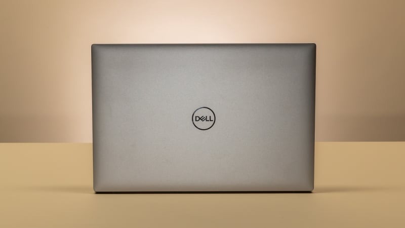 So sánh Dell XPS và Precision 4