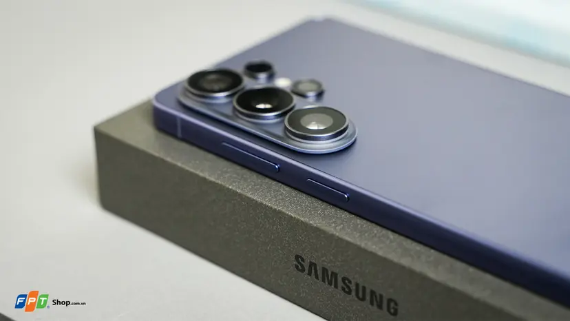 So sánh Galaxy Z Fold 8 Ultra và S26 Ultra - hình 7