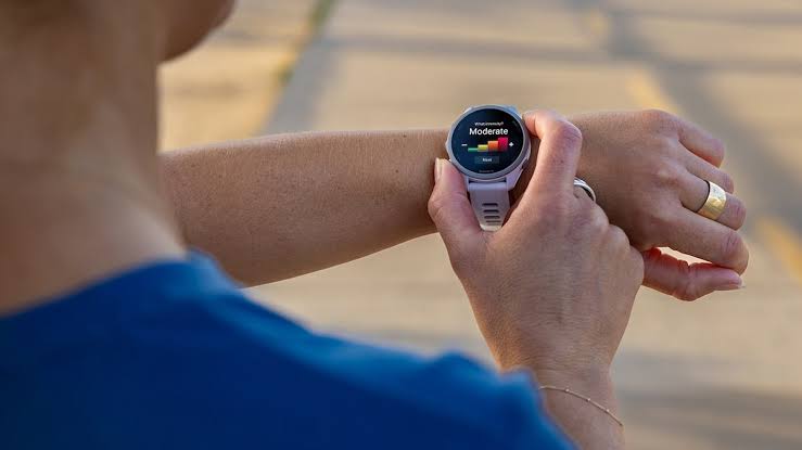 So sánh Garmin Forerunner 70 và 165 4