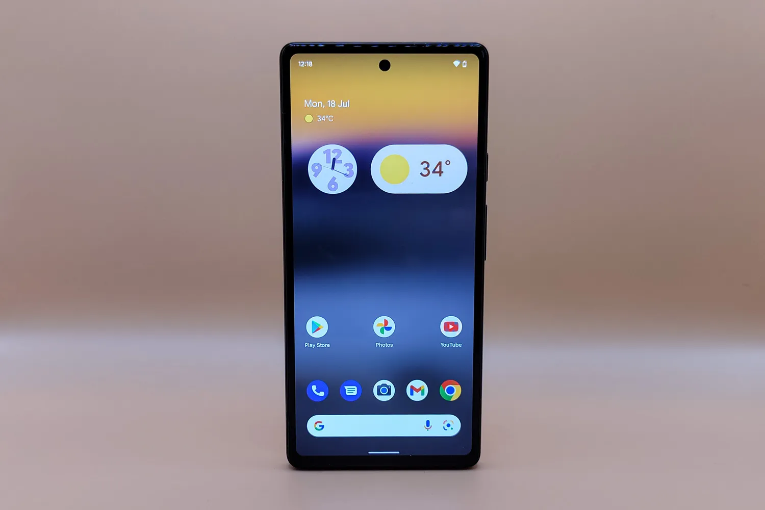 so sanh iphone 13 va google pixel 6a ve man hinh
