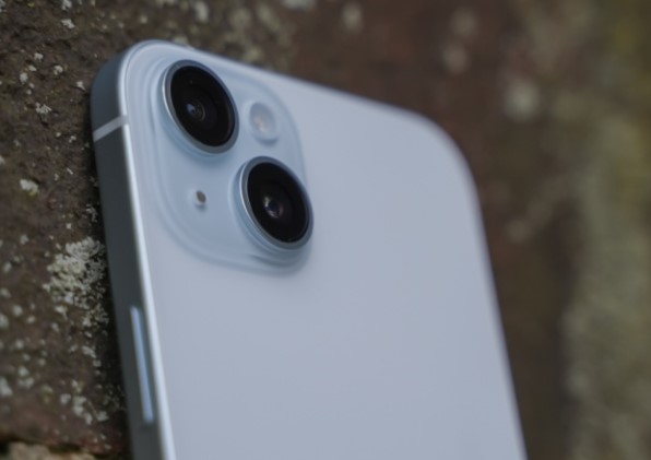 So sánh iPhone 15 Plus và iPhone 13 Pro Max - hình 9