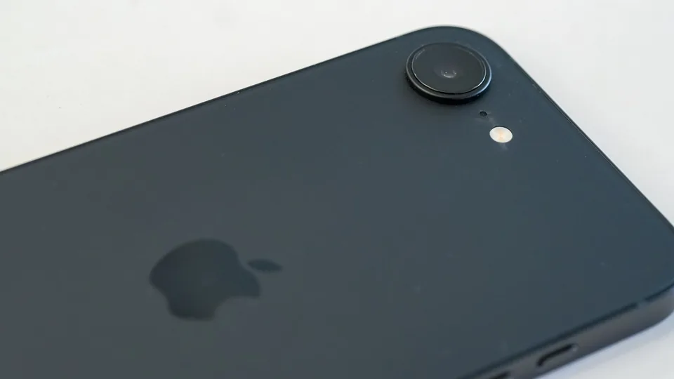 So sánh OPPO Reno14 và iPhone 16e - hình 9