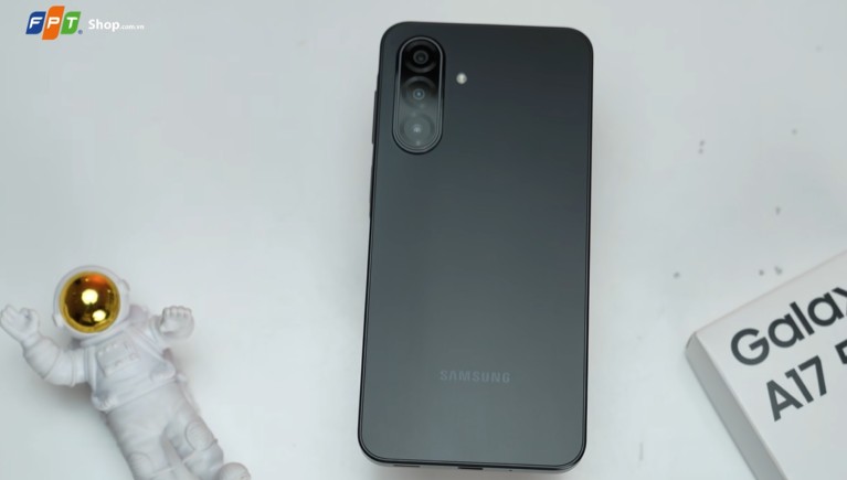 So sánh Redmi 15 và Samsung A17 - hình 15