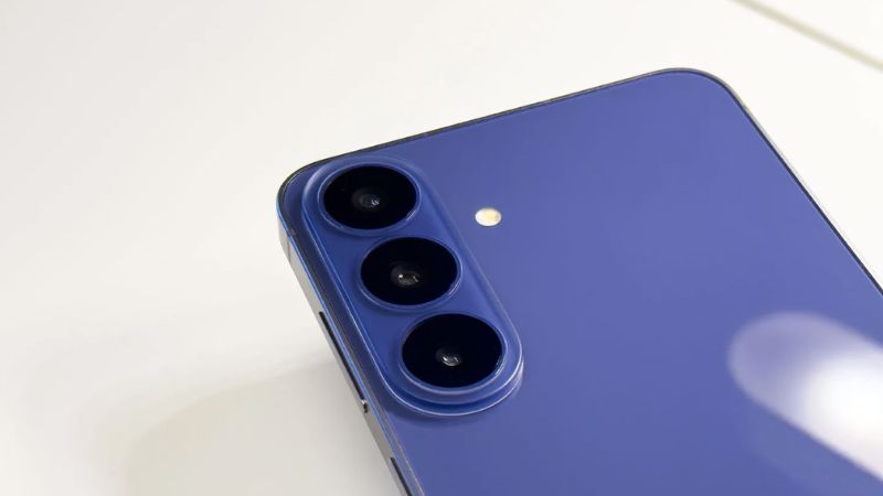 So sánh Samsung Galaxy S26 FE vs S24 FE về camera