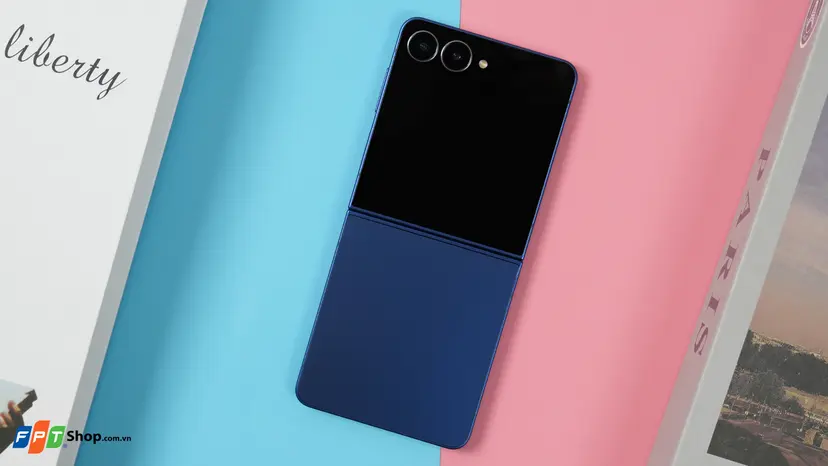 So sánh Samsung Z Flip 8 và Z Flip 7 - hình 2