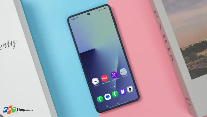 So sánh Samsung Z Flip 8 và Z Flip 7 - hình 4