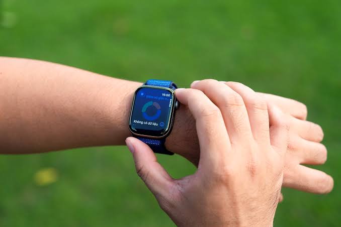 So sánh smartwatch Apple và Samsung 2026 - hình 11