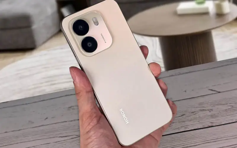 Trên tay Honor X6e - hình 2