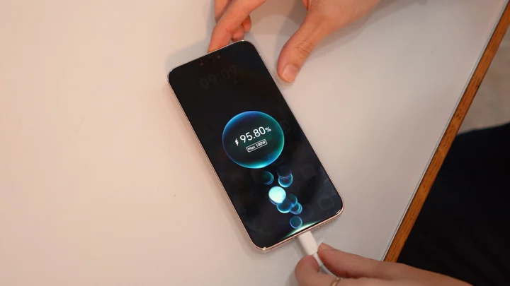 Trên tay HUAWEI Mate 80 Pro - hình 12