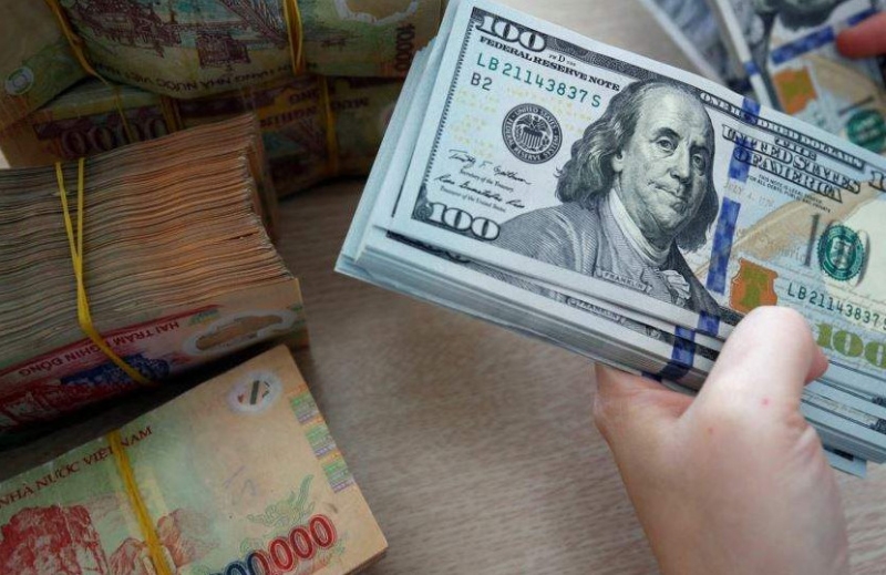 10000 đô bằng bao nhiêu tiền Việt?
