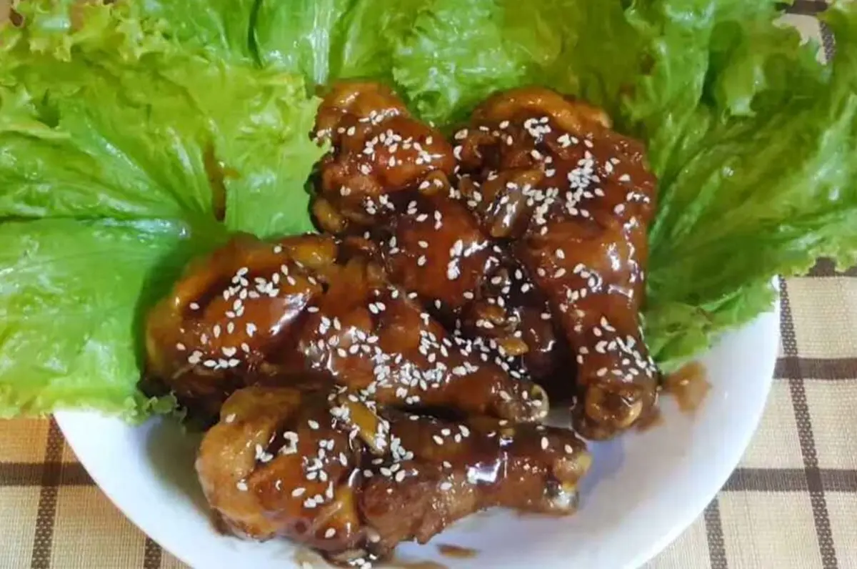 Cách làm gà rán mật ong giòn rụm, sốt sánh quyện, ăn là ghiền!